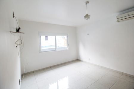 Casa de condomínio à venda com 440m², 4 quartos e 4 vagas Casa de condomínio à venda com 440m², 4 quartos e 4 vagasSuíte 2