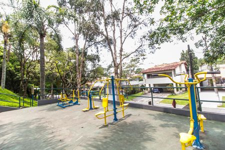 Casa de condomínio à venda com 440m², 4 quartos e 4 vagas Casa de condomínio à venda com 440m², 4 quartos e 4 vagasAcademia