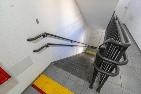 Apartamento para alugar com 45m², 2 quartos e sem vaga Apartamento para alugar com 45m², 2 quartos e sem vagaÁrea comum - Escadas