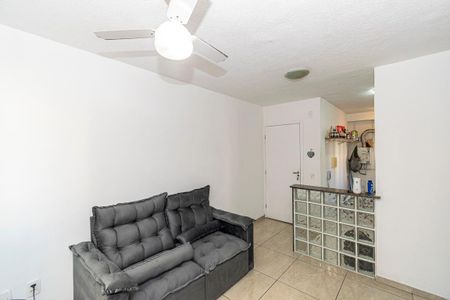 Sala de apartamento para alugar com 2 quartos, 45m² em Brás de Pina, Rio de Janeiro