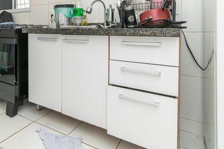 Apartamento para alugar com 45m², 2 quartos e sem vaga Apartamento para alugar com 45m², 2 quartos e sem vagaCozinha - Armários