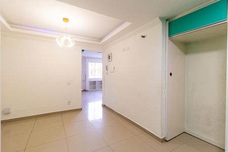 Apartamento para alugar com 70m², 3 quartos e 2 vagas Apartamento para alugar com 70m², 3 quartos e 2 vagasCozinha - Armários