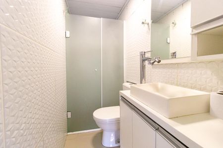 Apartamento para alugar com 70m², 3 quartos e 2 vagas Apartamento para alugar com 70m², 3 quartos e 2 vagasBanheiro Social