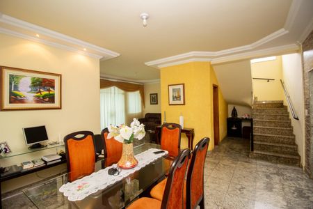 Casa à venda com 370m², 4 quartos e 4 vagasSala de Jantar
