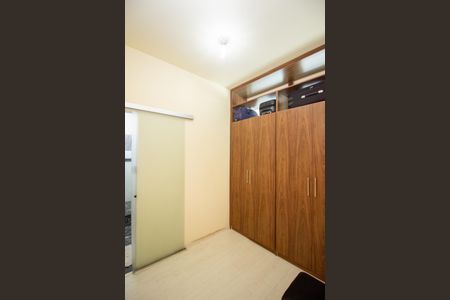 Casa à venda com 370m², 4 quartos e 4 vagasCloset da suíte