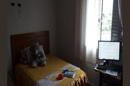 DORMITORIO de casa à venda com 3 quartos, 164m² em Umuarama, Osasco