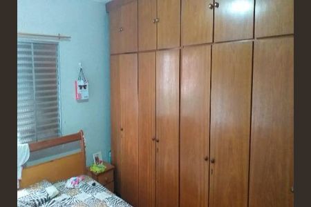 DORMITORIO de casa à venda com 3 quartos, 164m² em Umuarama, Osasco