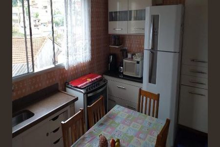 Casa à venda com 164m², 3 quartos e 2 vagas Casa à venda com 164m², 3 quartos e 2 vagasCOZINHA