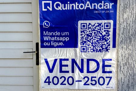 Apartamento à venda com 129m², 4 quartos e 2 vagas Apartamento à venda com 129m², 4 quartos e 2 vagasPlaquinha