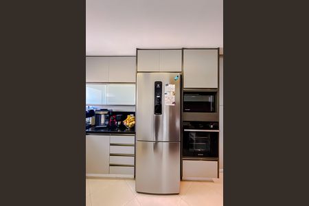 Apartamento à venda com 129m², 4 quartos e 2 vagas Apartamento à venda com 129m², 4 quartos e 2 vagasCozinha