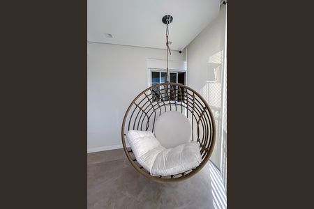 Apartamento à venda com 129m², 4 quartos e 2 vagas Apartamento à venda com 129m², 4 quartos e 2 vagasVaranda