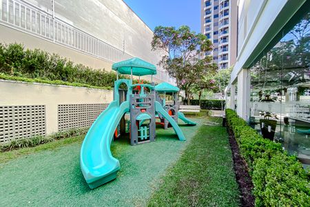 Apartamento à venda com 129m², 4 quartos e 2 vagas Apartamento à venda com 129m², 4 quartos e 2 vagasÁrea comum - Playground