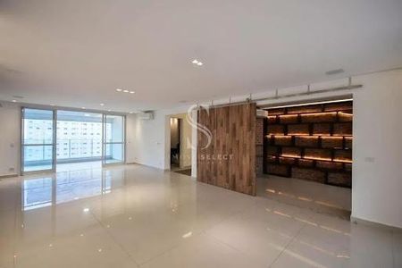 Apartamento à venda com 213m², 4 quartos e 4 vagas