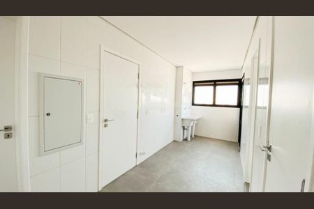 Apartamento à venda com 226m², 3 quartos e 4 vagas