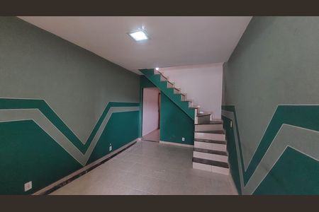 Sala de casa para alugar com 2 quartos, 80m² em Parque Sao Bernardo, Belford Roxo