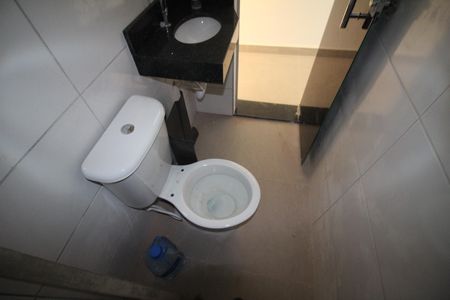 Banheiro de kitnet/studio à venda com 1 quarto, 28m² em Eldorado, Contagem
