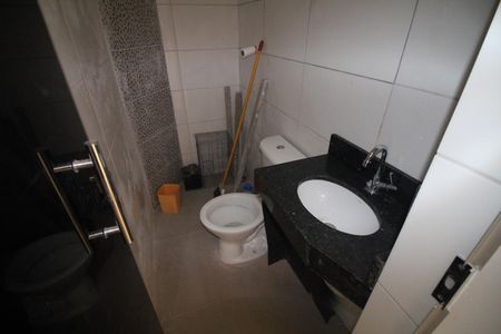 Banheiro de kitnet/studio à venda com 1 quarto, 28m² em Eldorado, Contagem