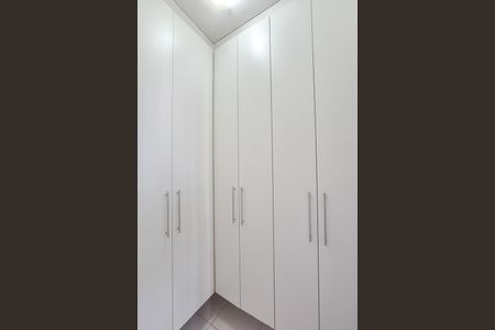 Apartamento à venda com 128m², 3 quartos e 2 vagas Apartamento à venda com 128m², 3 quartos e 2 vagasÁrea de Serviço