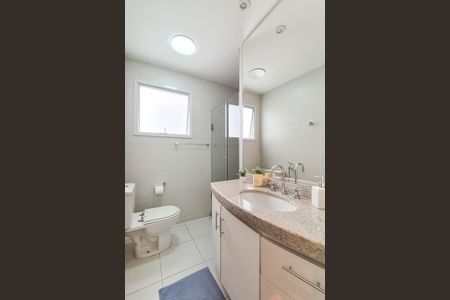 Apartamento à venda com 128m², 3 quartos e 2 vagas Apartamento à venda com 128m², 3 quartos e 2 vagasBanheiro Suíte 1