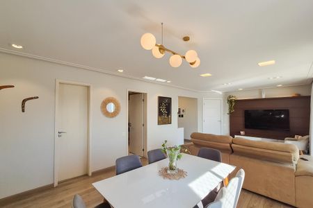 Apartamento à venda com 128m², 3 quartos e 2 vagas Apartamento à venda com 128m², 3 quartos e 2 vagasSala