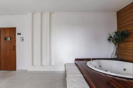 Apartamento à venda com 128m², 3 quartos e 2 vagas Apartamento à venda com 128m², 3 quartos e 2 vagasÁrea comum - spa