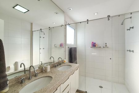 Apartamento à venda com 128m², 3 quartos e 2 vagas Apartamento à venda com 128m², 3 quartos e 2 vagasBanheiro da Suíte 2