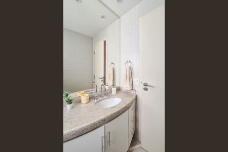 Apartamento à venda com 128m², 3 quartos e 2 vagas Apartamento à venda com 128m², 3 quartos e 2 vagasBanheiro Suíte 1