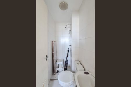 Apartamento à venda com 128m², 3 quartos e 2 vagas Apartamento à venda com 128m², 3 quartos e 2 vagasBanheiro de serviço