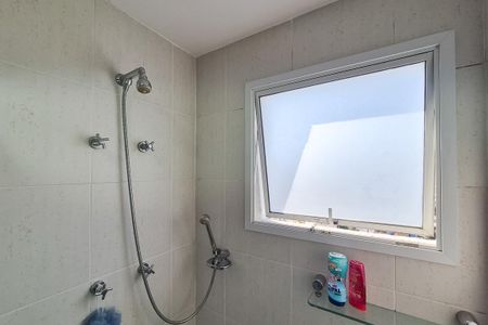 Apartamento à venda com 128m², 3 quartos e 2 vagas Apartamento à venda com 128m², 3 quartos e 2 vagasBanheiro da Suíte 3