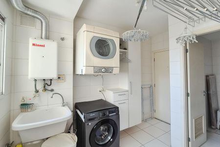 Apartamento à venda com 128m², 3 quartos e 2 vagas Apartamento à venda com 128m², 3 quartos e 2 vagasÁrea de Serviço
