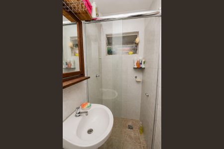 Banheiro de apartamento à venda com 1 quarto, 38m² em Jardim Dona Leopoldina, Porto Alegre