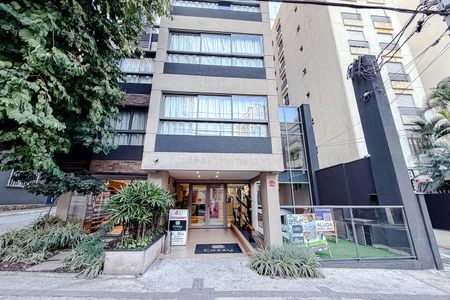 Studio para alugar com 25m², 1 quarto e sem vaga Studio para alugar com 25m², 1 quarto e sem vagaFachada com Plaquinha