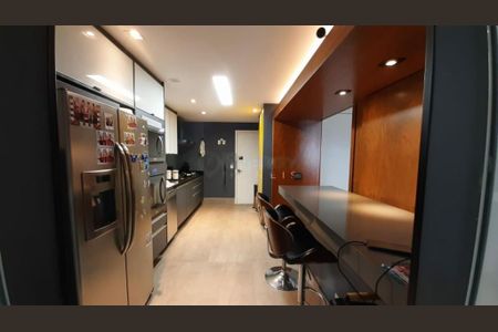Apartamento à venda com 198m², 4 quartos e 3 vagas