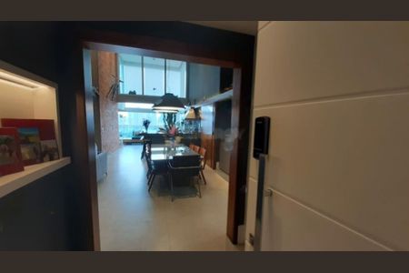 Apartamento à venda com 198m², 4 quartos e 3 vagas
