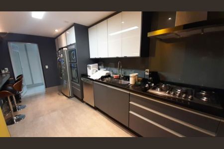 Apartamento à venda com 198m², 4 quartos e 3 vagas
