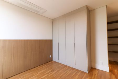 Apartamento à venda com 257m², 3 quartos e 5 vagas