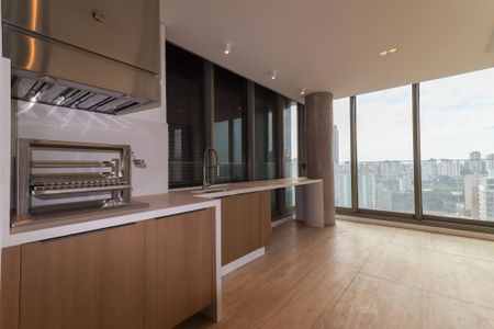 Apartamento à venda com 3 quartos, 257m² em Cambuí, Campinas