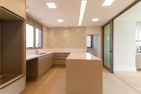 Apartamento à venda com 257m², 3 quartos e 5 vagas