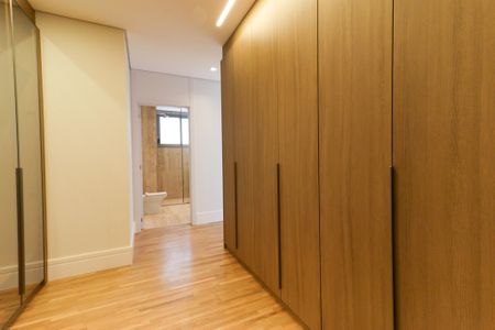 Apartamento à venda com 257m², 3 quartos e 5 vagas