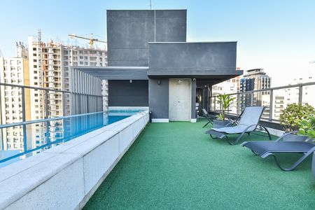 Studio para alugar com 25m², 1 quarto e sem vaga Studio para alugar com 25m², 1 quarto e sem vagaÁrea comum - Piscina