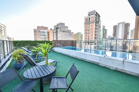 Studio para alugar com 25m², 1 quarto e sem vaga Studio para alugar com 25m², 1 quarto e sem vagaÁrea comum - Piscina