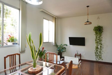 Apartamento à venda com 82m², 3 quartos e 1 vaga Apartamento à venda com 82m², 3 quartos e 1 vagaSala