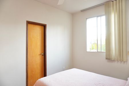 Apartamento à venda com 82m², 3 quartos e 1 vaga Apartamento à venda com 82m², 3 quartos e 1 vagaSuíte