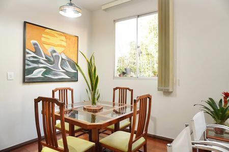 Apartamento à venda com 82m², 3 quartos e 1 vaga Apartamento à venda com 82m², 3 quartos e 1 vagaSala