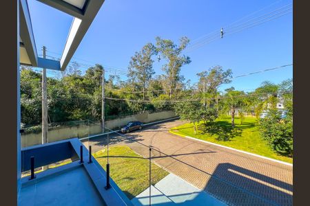 Casa de condomínio para alugar com 242m², 3 quartos e 3 vagas