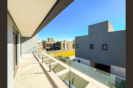 Casa de condomínio para alugar com 242m², 3 quartos e 3 vagas