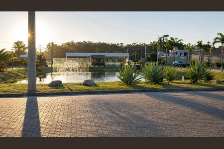 Casa de condomínio para alugar com 242m², 3 quartos e 3 vagas