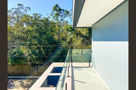 Casa de condomínio para alugar com 242m², 3 quartos e 3 vagas