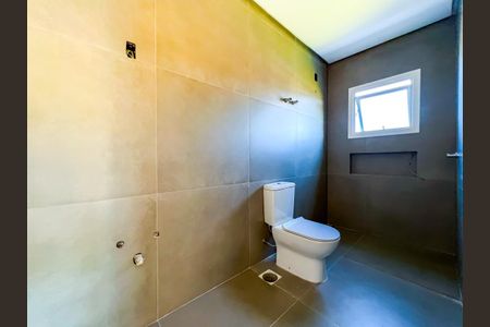 Casa de condomínio para alugar com 242m², 3 quartos e 3 vagas Casa de condomínio para alugar com 242m², 3 quartos e 3 vagasBanheiro 1