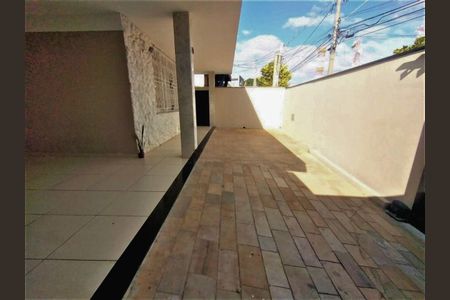 Casa para alugar com 272m², 3 quartos e 4 vagas Casa para alugar com 272m², 3 quartos e 4 vagasÁrea externa
